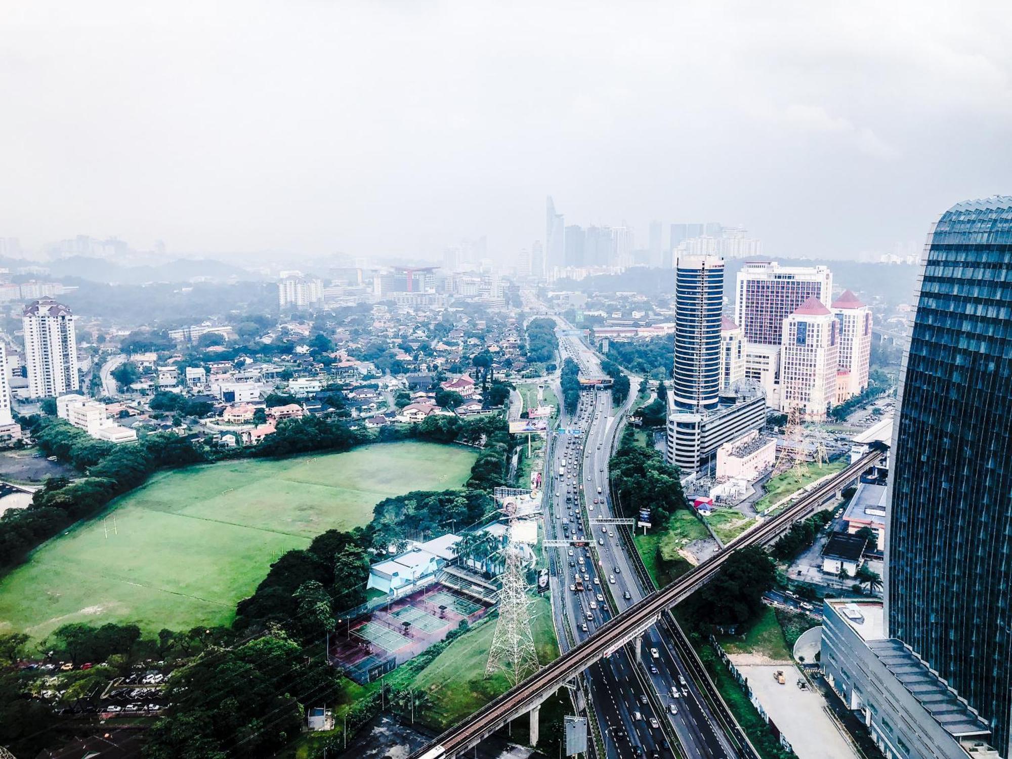 Chrisenbel Suites - Pinnacle Pj Petaling Jaya Esterno foto